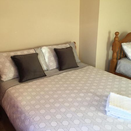 Private Double Rooms & Twin Rooms Rahoon ゴールウェイ エクステリア 写真