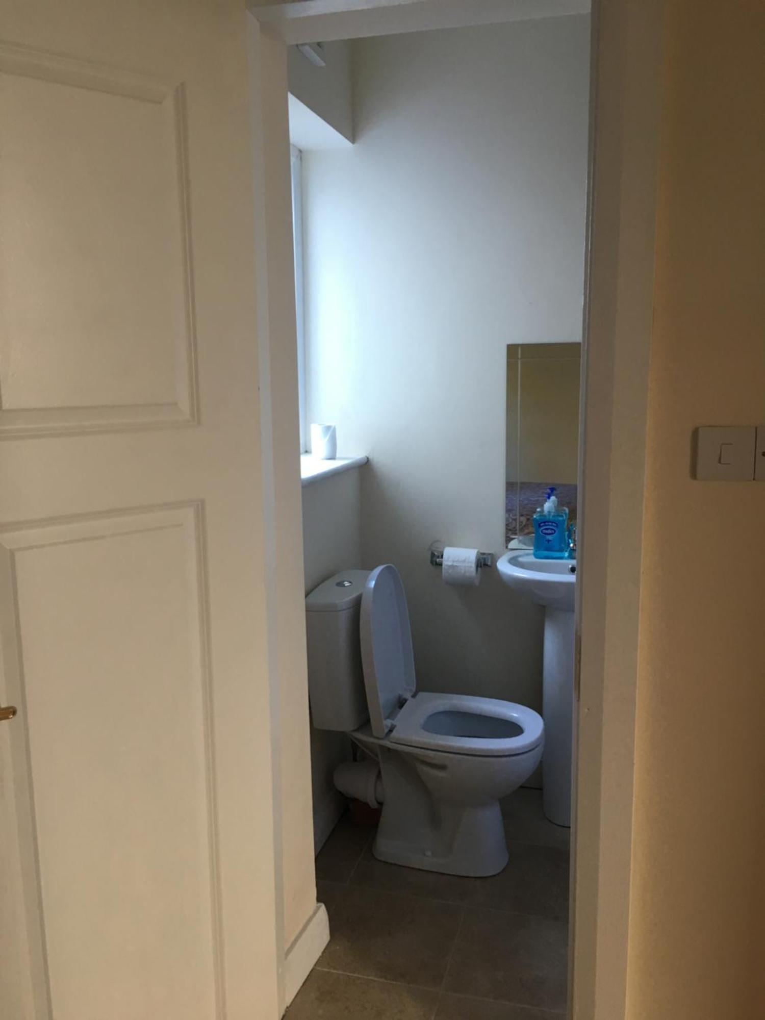 Private Double Rooms & Twin Rooms Rahoon ゴールウェイ エクステリア 写真